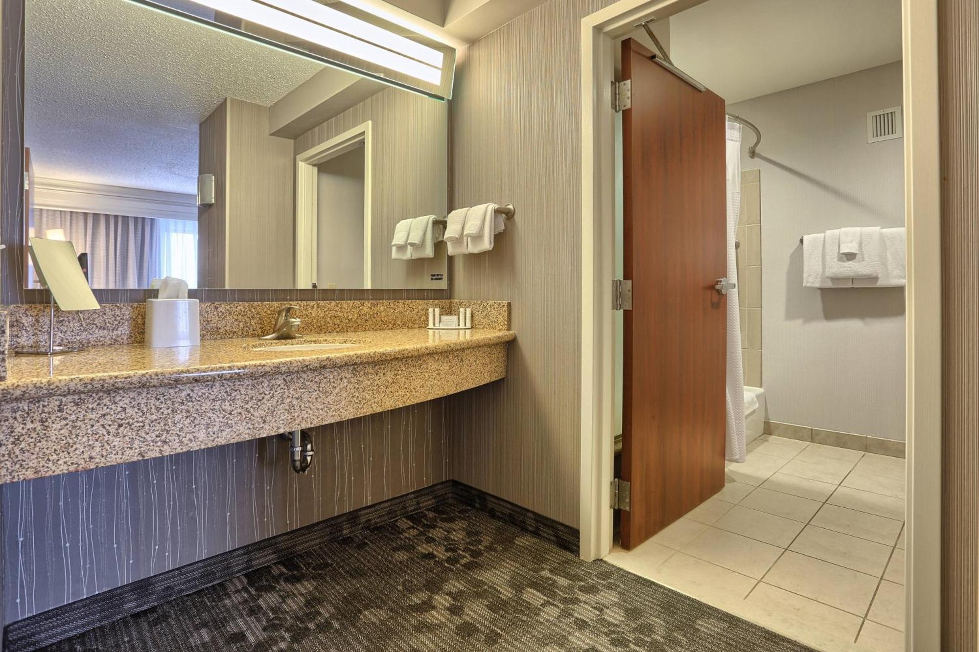 Courtyard By Marriott Harrisburg West/Mechanicsburg Εξωτερικό φωτογραφία