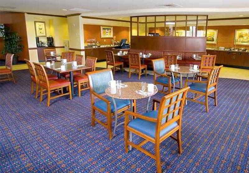 Courtyard By Marriott Harrisburg West/Mechanicsburg Εστιατόριο φωτογραφία